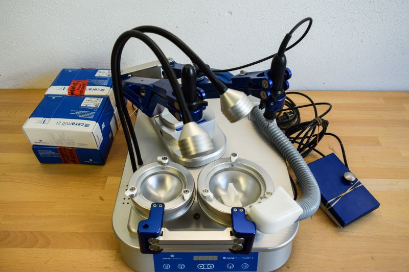 Esprit Damen-Ohrstecker JW50060 Messing rhodiniert Zirkonia weiß Rundschliff ...